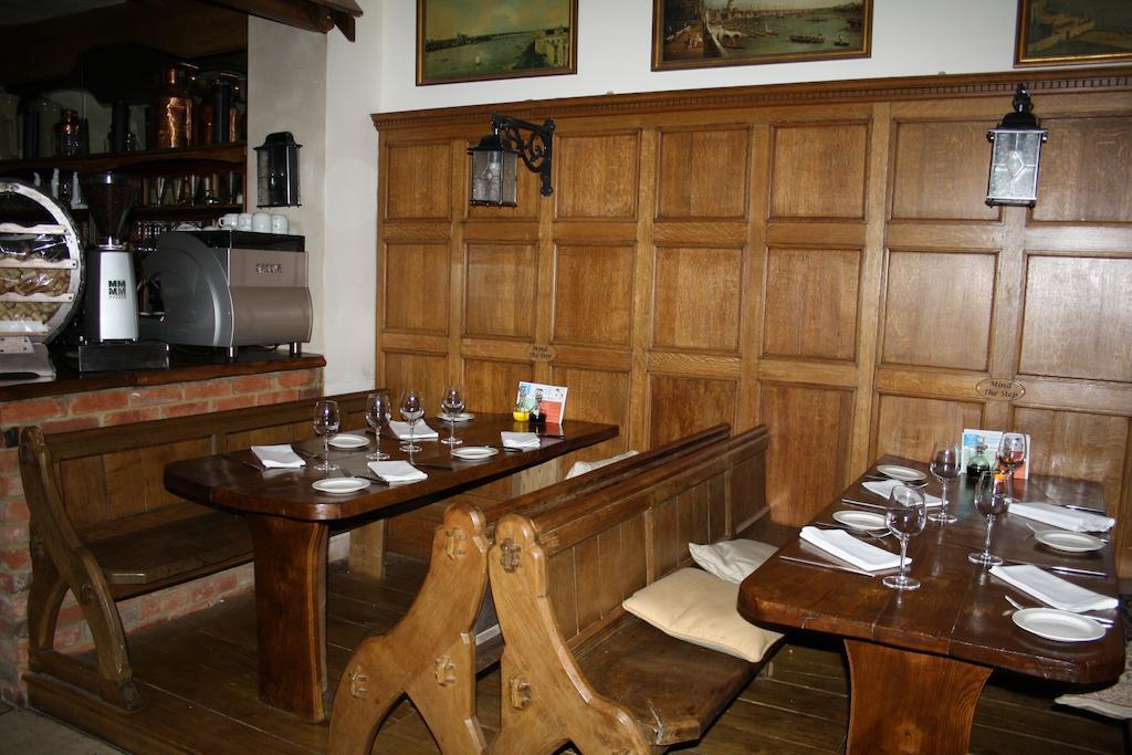 Uno Hotel Thames Maidenhead Bagian luar foto